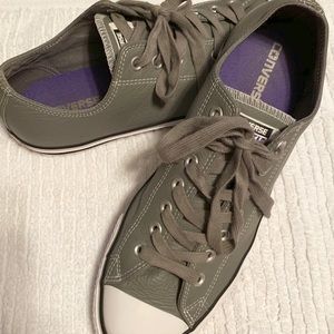 Converse Leather Shoes 10.5/ 12.5